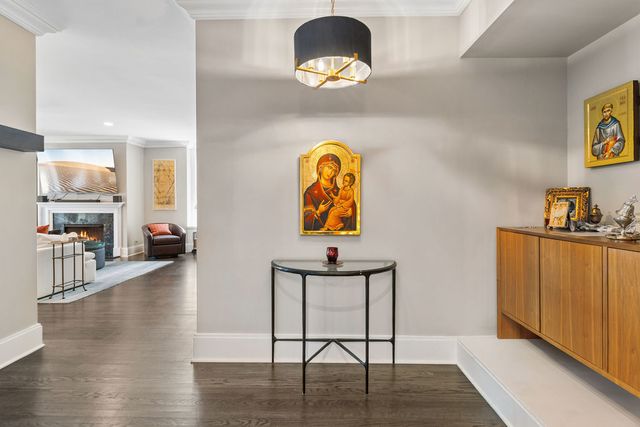 20 E Cedar Street 17C, Chicago, IL 60611