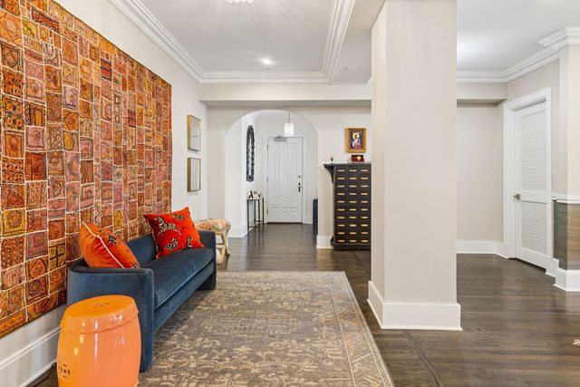20 E Cedar Street 17C, Chicago, IL 60611