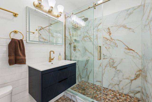 20 E Cedar Street 17C, Chicago, IL 60611
