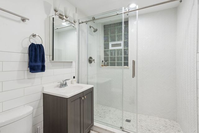 20 E Cedar Street 17C, Chicago, IL 60611