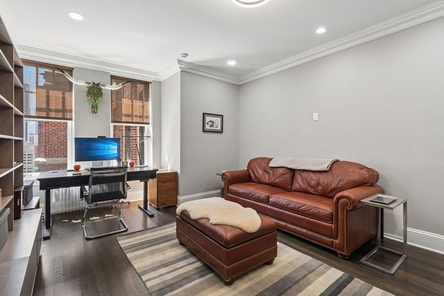 20 E Cedar Street 17C, Chicago, IL 60611