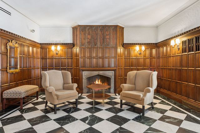 20 E Cedar Street 17C, Chicago, IL 60611