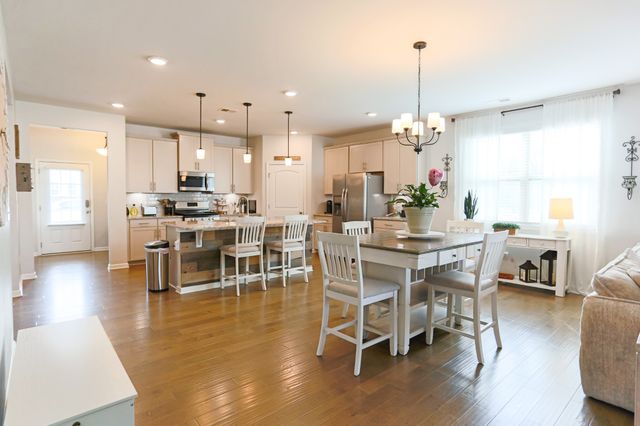 6430 Hickory Bell Dr, Murfreesboro, TN 37128