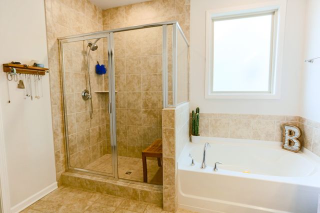 6430 Hickory Bell Dr, Murfreesboro, TN 37128