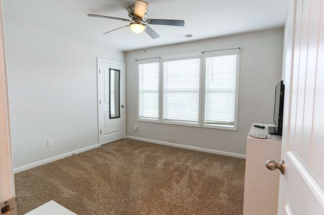 6430 Hickory Bell Dr, Murfreesboro, TN 37128