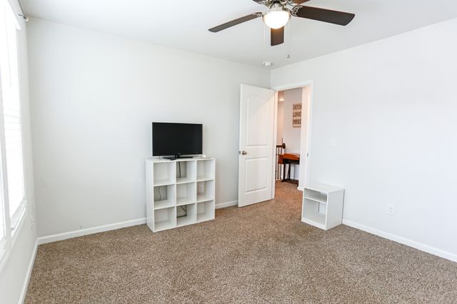 6430 Hickory Bell Dr, Murfreesboro, TN 37128