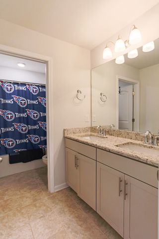 6430 Hickory Bell Dr, Murfreesboro, TN 37128