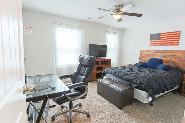 6430 Hickory Bell Dr, Murfreesboro, TN 37128