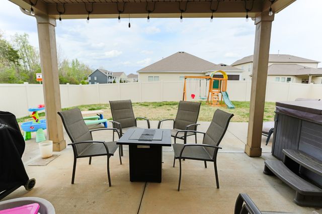 6430 Hickory Bell Dr, Murfreesboro, TN 37128