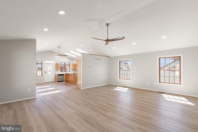 7512 BATTLE GROVE CIR, Baltimore, MD 21222