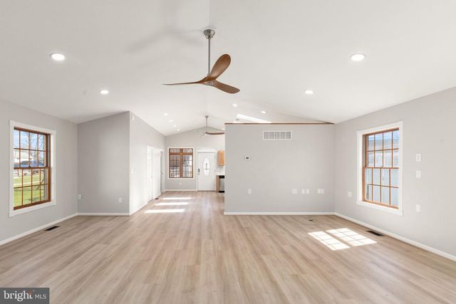 7512 BATTLE GROVE CIR, Baltimore, MD 21222