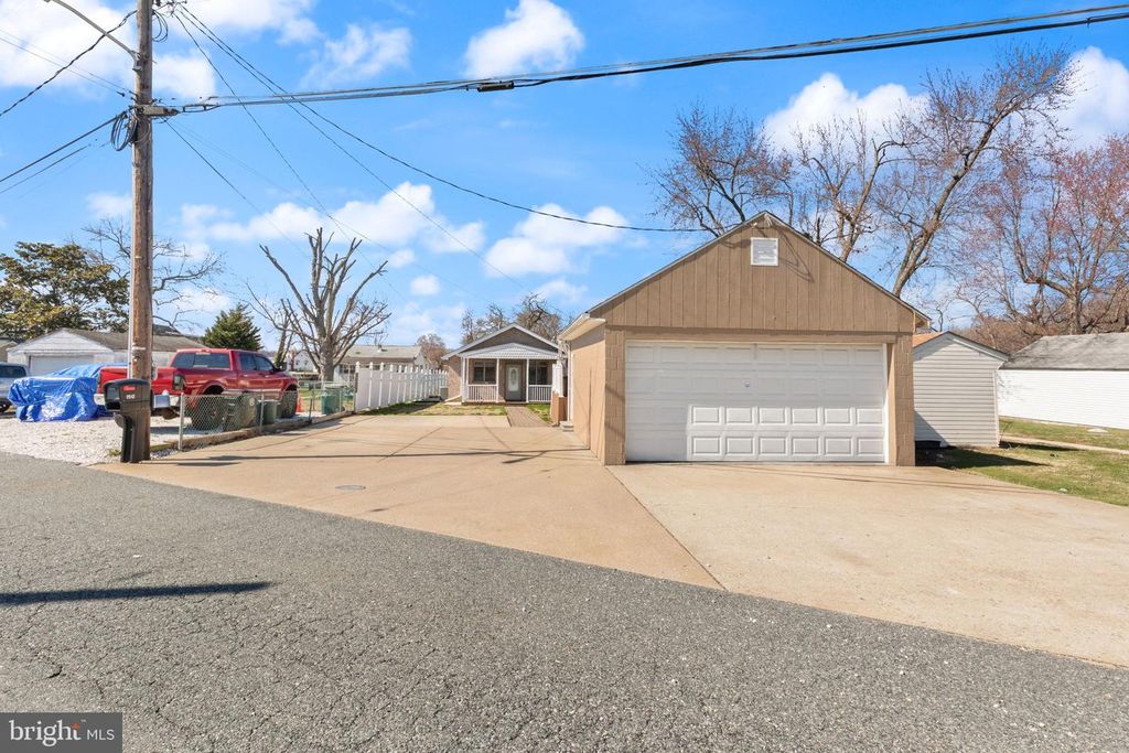 7512 BATTLE GROVE CIR, Baltimore, MD 21222