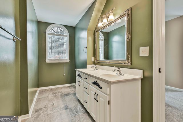 102 Canterbury Drive, Lagrange, GA 30241