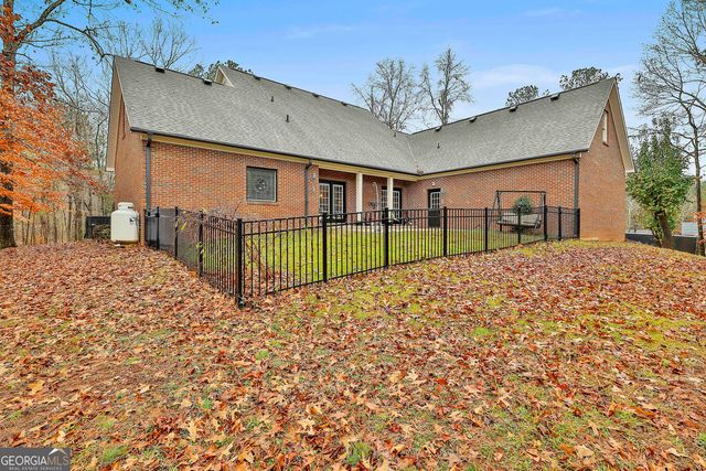 102 Canterbury Drive, Lagrange, GA 30241