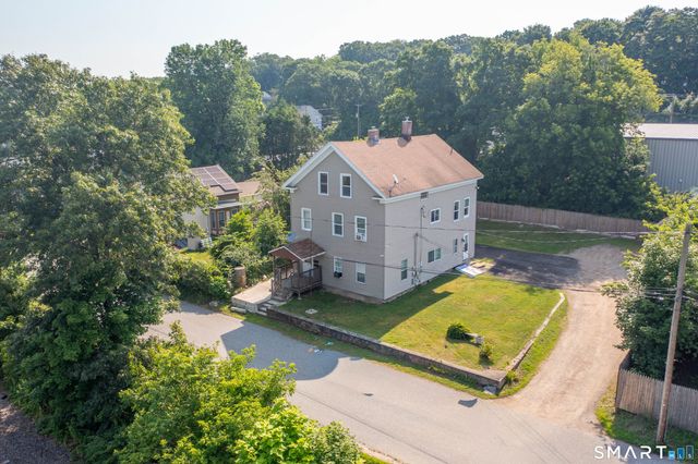 27 Railroad Street, Putnam, CT 06260