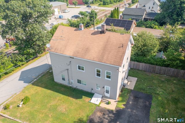 27 Railroad Street, Putnam, CT 06260