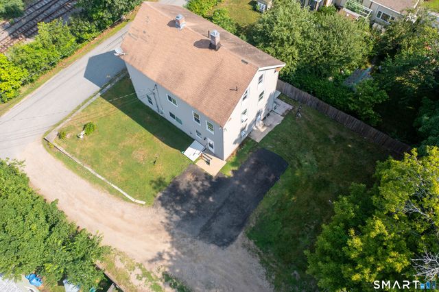 27 Railroad Street, Putnam, CT 06260