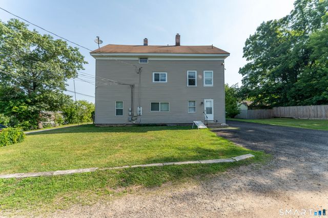 27 Railroad Street, Putnam, CT 06260