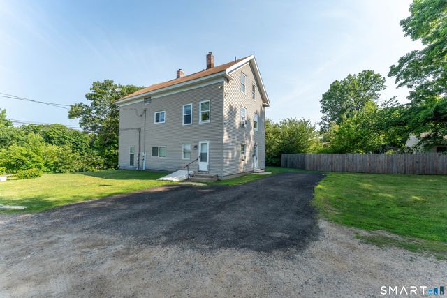 27 Railroad Street, Putnam, CT 06260