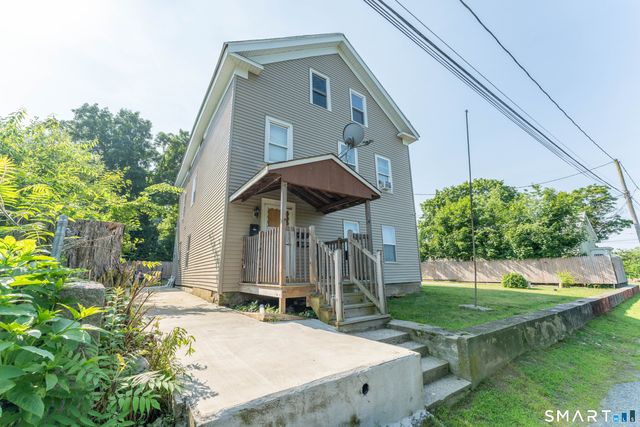 27 Railroad Street, Putnam, CT 06260