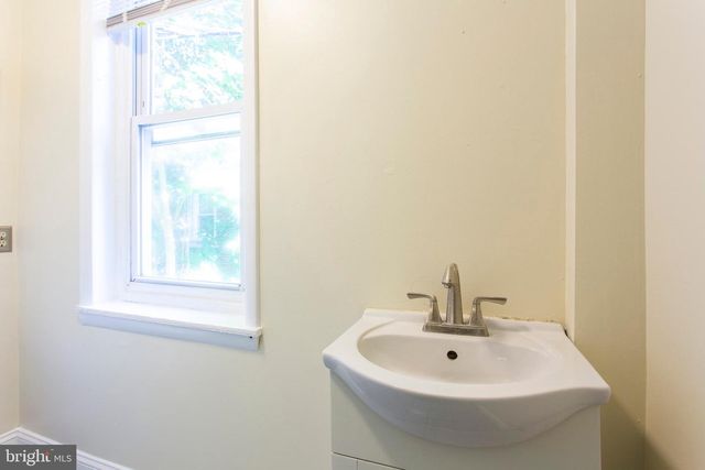 3911 WARREN ST, Philadelphia, PA 19104