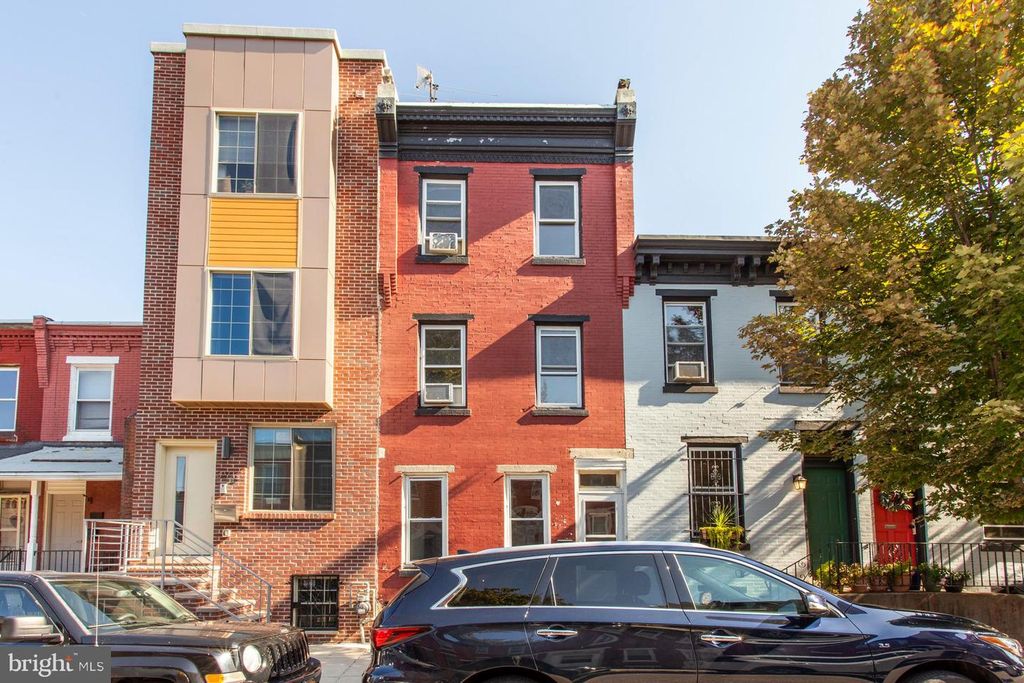 3911 WARREN ST, Philadelphia, PA 19104