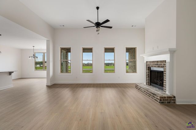 210 Farmland Circle, Perry, GA 31069