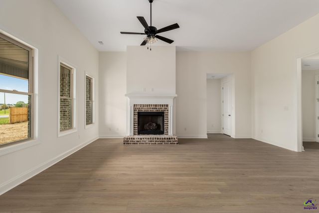 210 Farmland Circle, Perry, GA 31069