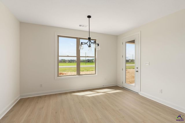 210 Farmland Circle, Perry, GA 31069