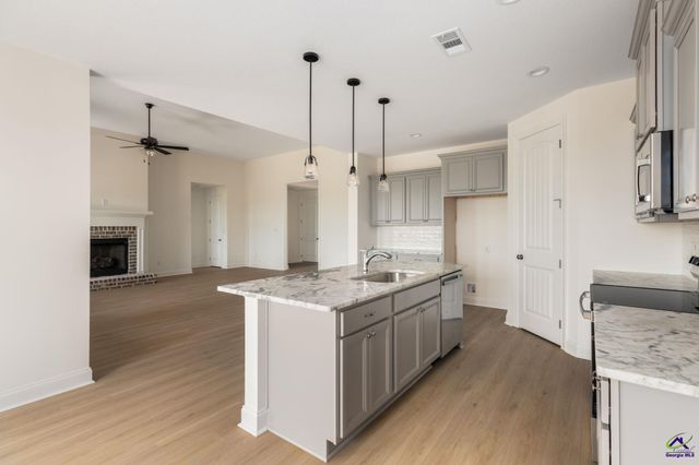 210 Farmland Circle, Perry, GA 31069