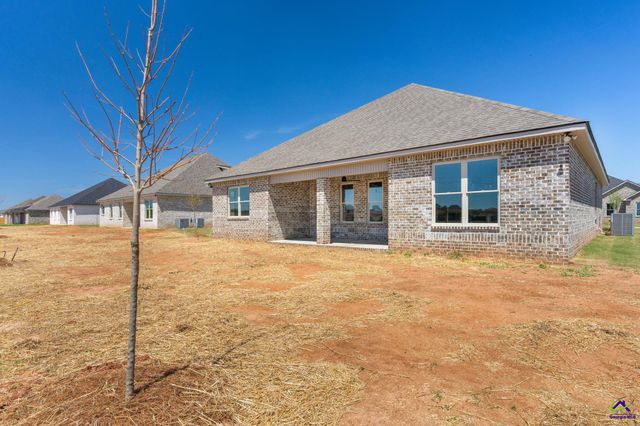 210 Farmland Circle, Perry, GA 31069