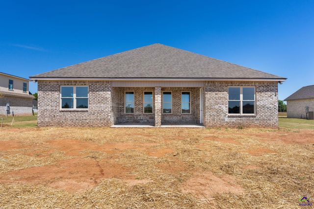 210 Farmland Circle, Perry, GA 31069