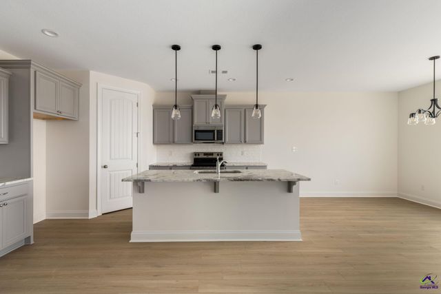 210 Farmland Circle, Perry, GA 31069