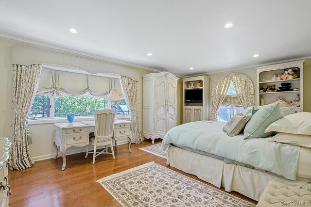 1 Rock Hill Lane, Scarsdale, NY 10583