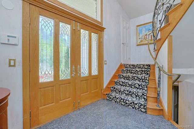 1 Rock Hill Lane, Scarsdale, NY 10583