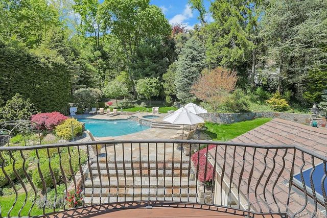 1 Rock Hill Lane, Scarsdale, NY 10583