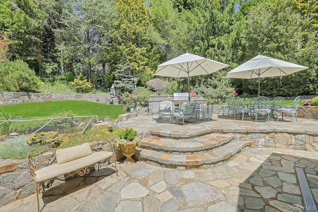 1 Rock Hill Lane, Scarsdale, NY 10583