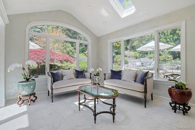 1 Rock Hill Lane, Scarsdale, NY 10583