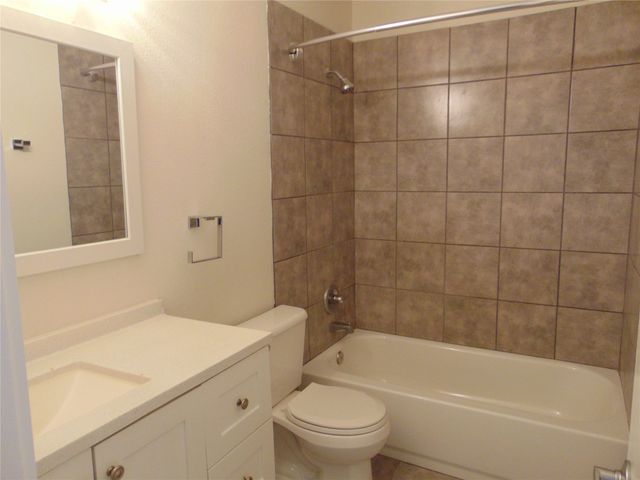 408 Ripplewood Drive, Desoto, TX 75115