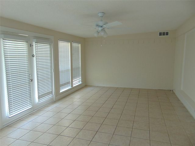 408 Ripplewood Drive, Desoto, TX 75115