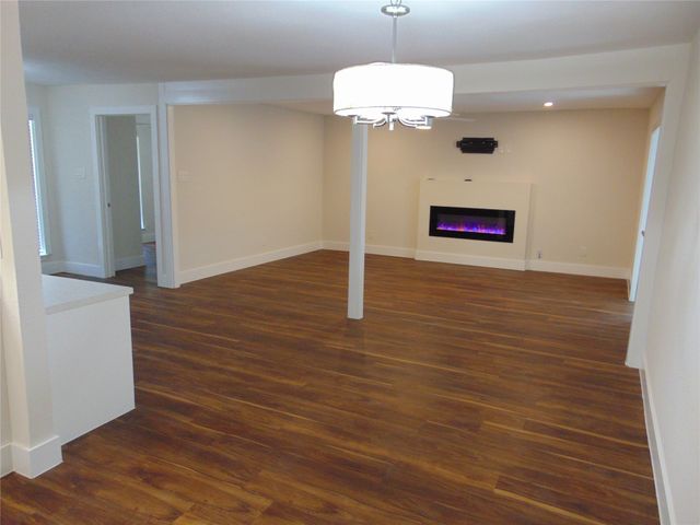 408 Ripplewood Drive, Desoto, TX 75115