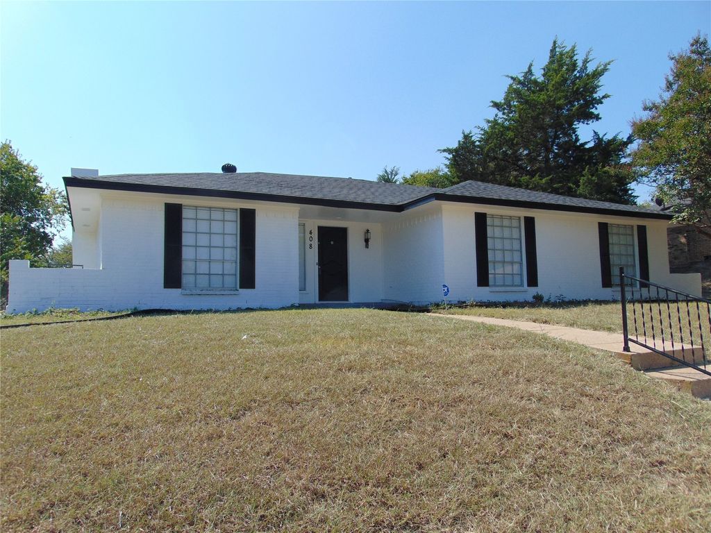 408 Ripplewood Drive, Desoto, TX 75115