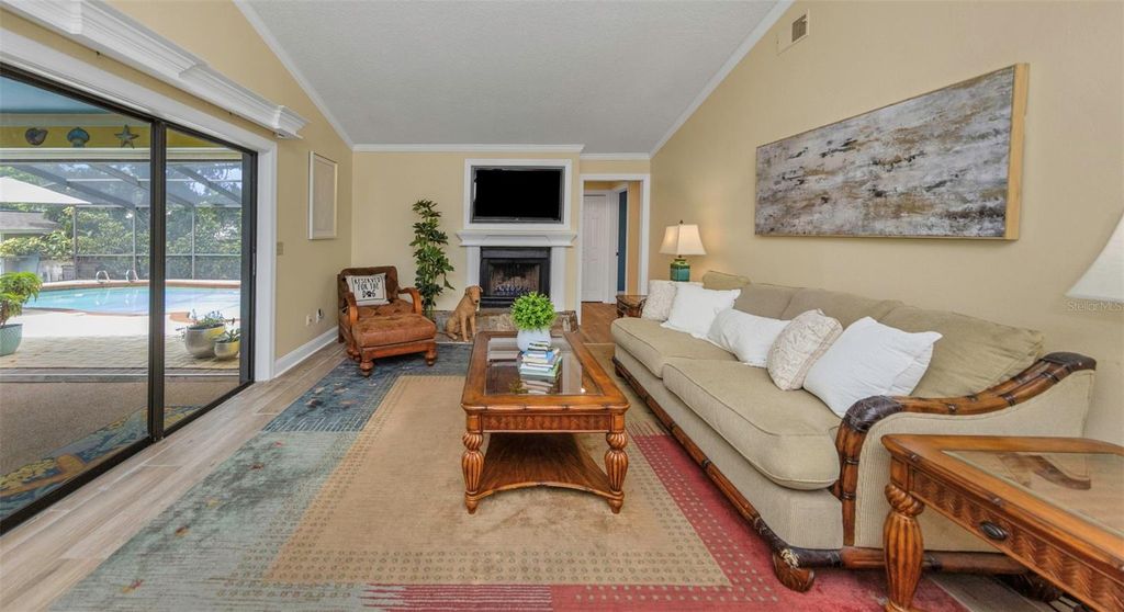 Image 19 of property listing at 1620 COUNTRY LANE, Dunedin, FL 34698