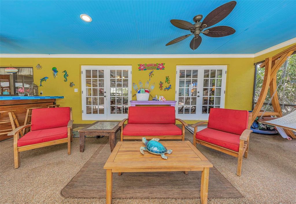Image 30 of property listing at 1620 COUNTRY LANE, Dunedin, FL 34698