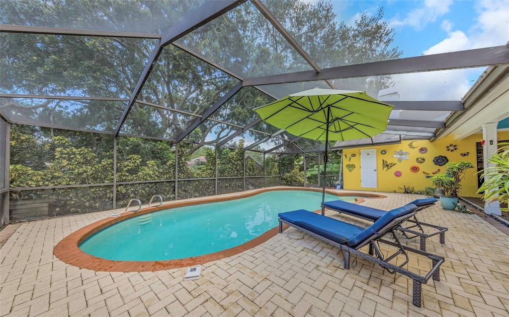 Image 35 of property listing at 1620 COUNTRY LANE, Dunedin, FL 34698