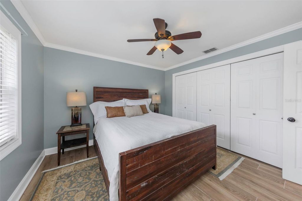 Image 39 of property listing at 1620 COUNTRY LANE, Dunedin, FL 34698