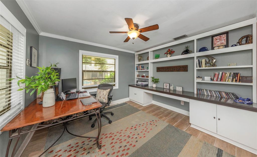 Image 43 of property listing at 1620 COUNTRY LANE, Dunedin, FL 34698