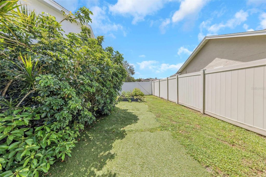 Image 49 of property listing at 1620 COUNTRY LANE, Dunedin, FL 34698