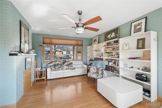 838 Middleboro Drive, St Louis, MO 63125