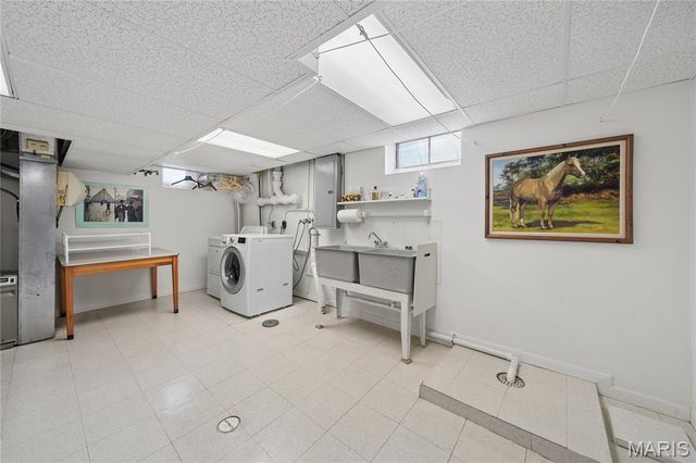 838 Middleboro Drive, St Louis, MO 63125